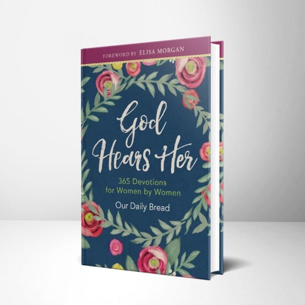 🔥 4 / $20 🔥 ✨ God Hears Her (hardcover)  365 Devotions by Women for Women